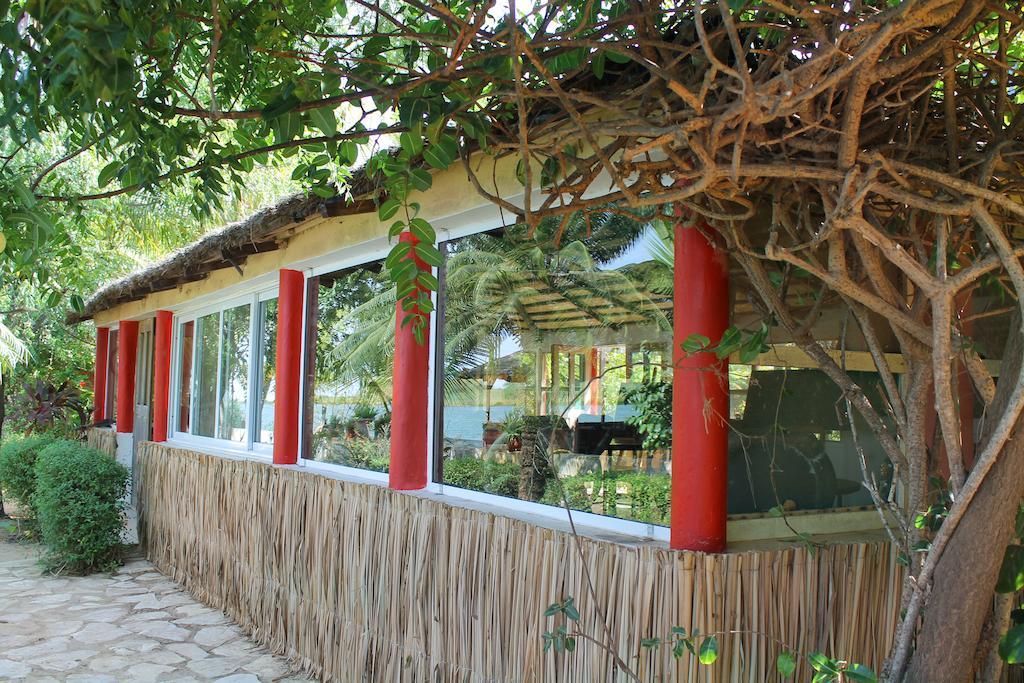 Lampsar Lodge Ndiongo Extérieur photo