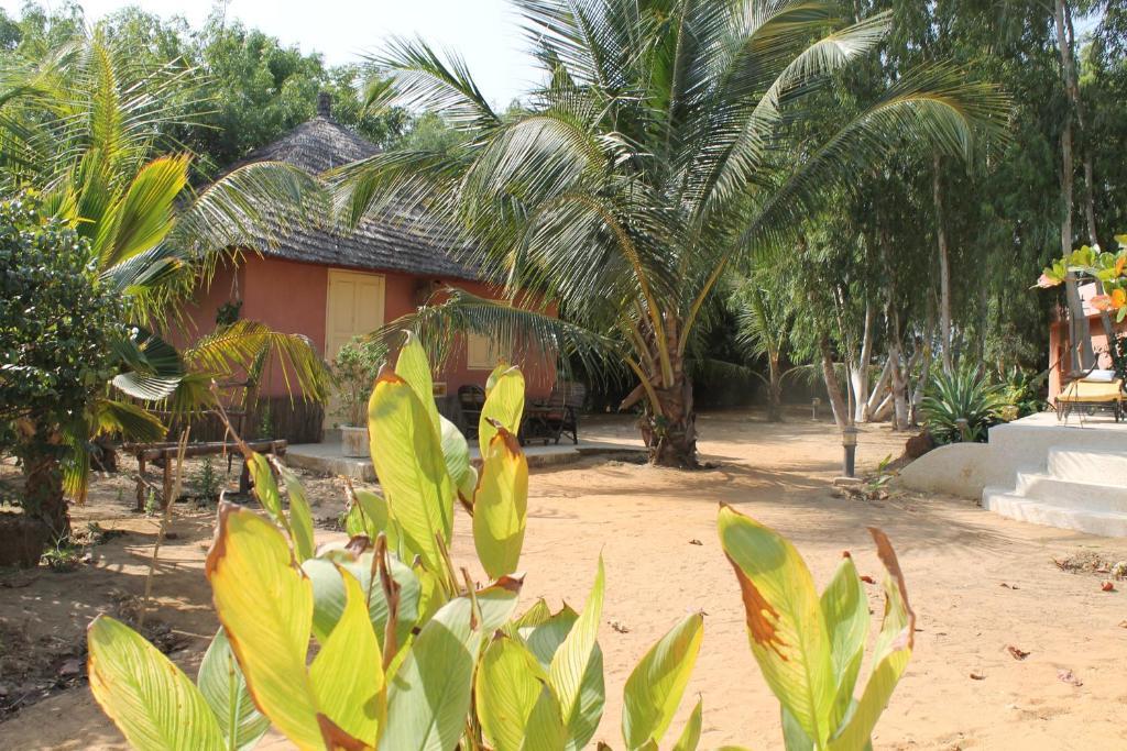 Lampsar Lodge Ndiongo Extérieur photo